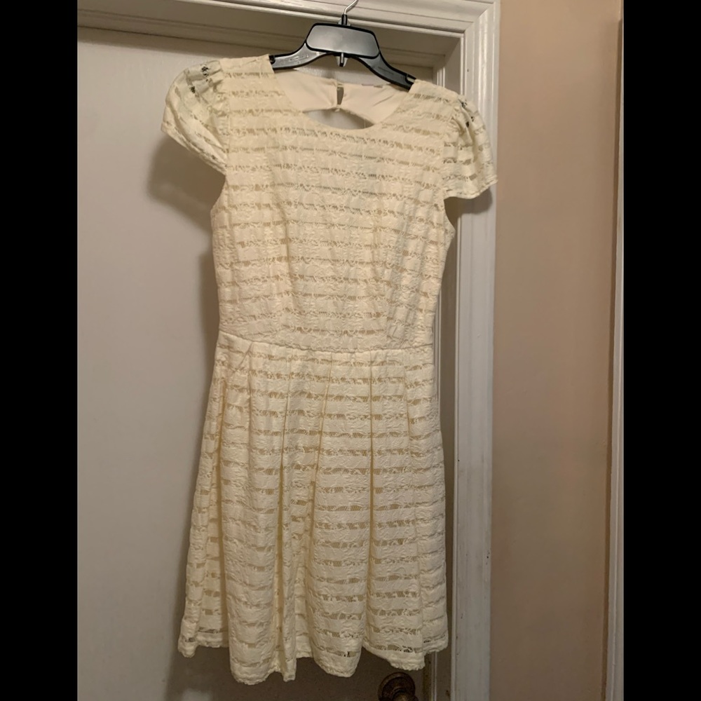 Francesca’s Collections Cream Lace Dress M NWT